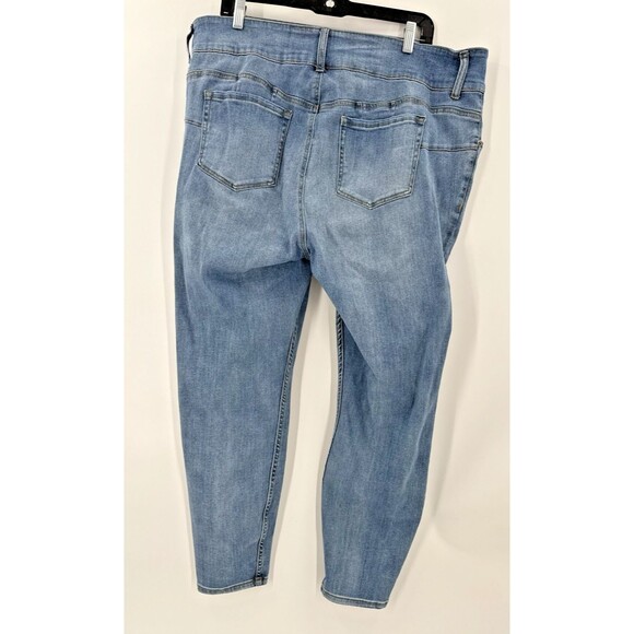 Disney Lady & Tramp Embroidered Straight Leg Jeans Hot Topic Size 22 41" X 28" - Picture 11 of 14